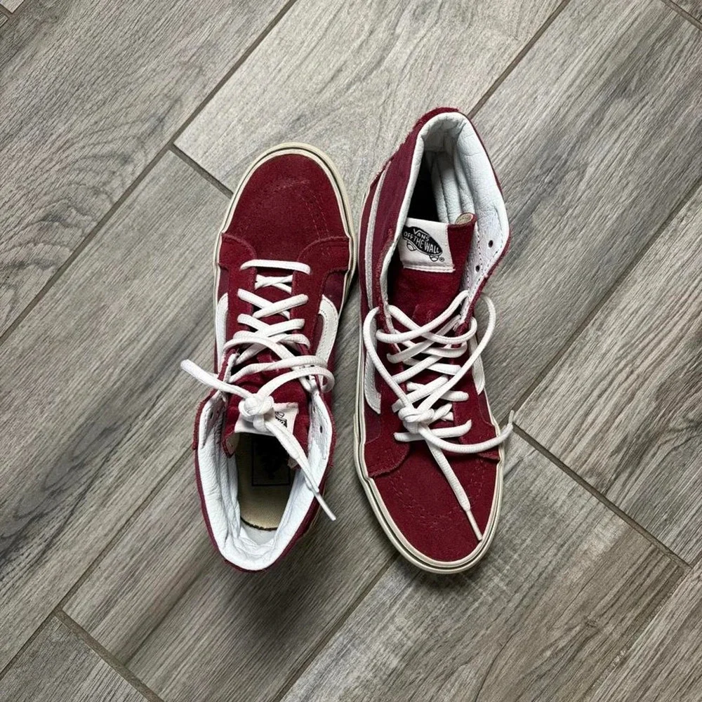 Vans Sk8-Hi-top Burgundy Sneakers